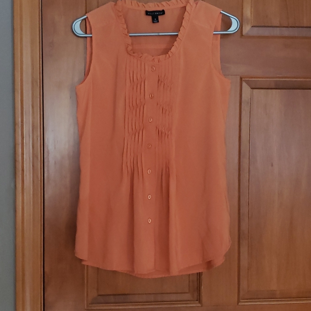 Sleeveless blouse
